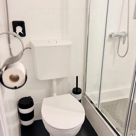 2 Minute Walk To Stradun